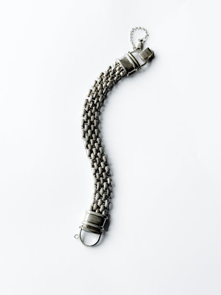 Medium D snaffle chain bracelet.